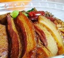 甏肉干饭图片,传统美食的味蕾之旅