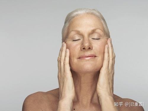 什么是老年斑图片,岁月痕迹下的肌肤密码