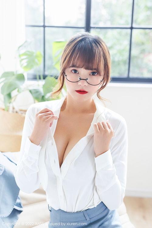 韩国电影漂亮女学生,美丽女学生的逆袭传奇