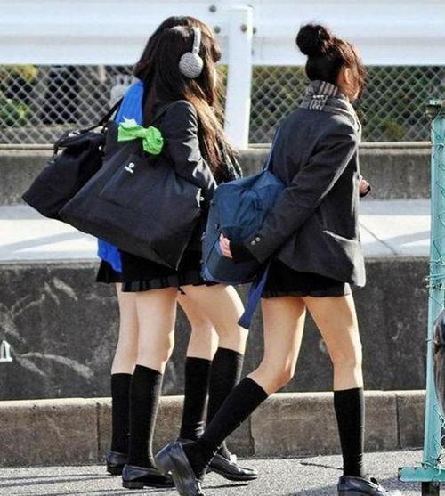 日本女生上厕所,独特习惯与礼仪