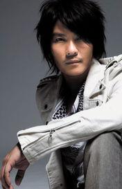 阿杜认真国语,认真唱响华语乐坛的深情之声