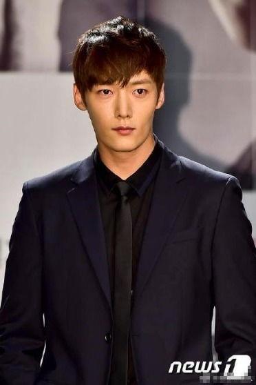 李明勋韩国演员,韩国影视界的璀璨星辰