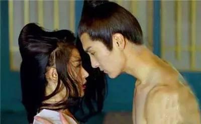 皇帝按摩床戏,宫廷秘闻揭秘